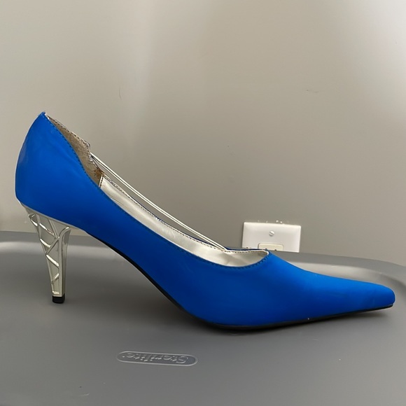 Blue and Silver Wild Rose Heels - Picture 3 of 4